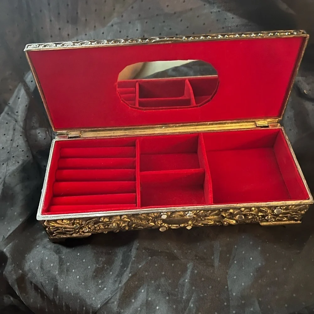 Silver Lisa Carrier Designs Jewelry Organizer